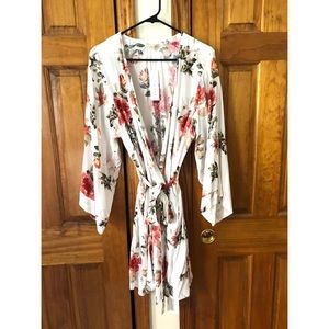 Yumi Kim “Dream Lover Floral” robe, never worn!